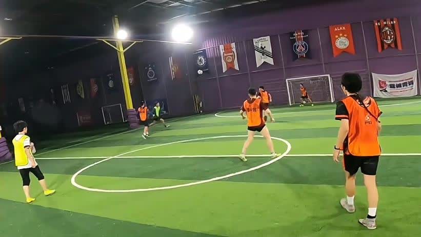  尼斯定位球战术显威力，头槌破门拿下关键三分