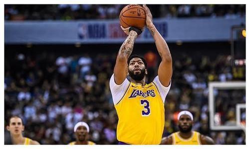  浓眉哥内线翻江倒海，湖人主场大胜国王重返附加赛区