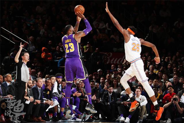  戈贝尔双二十加封盖盛宴，爵士主场力挫湖人终结其连胜