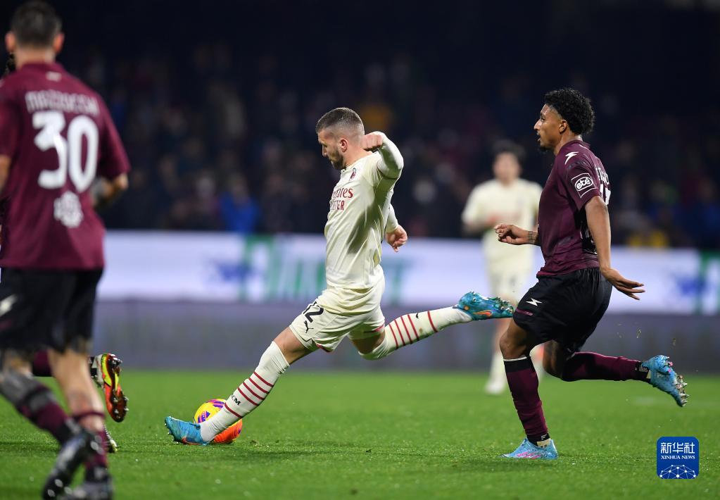  莱切战平萨勒尼塔纳，保级大战胶着难解