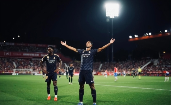 ,那不勒斯卫冕之路受挫,奥斯梅恩伤退恐影响争冠格局  